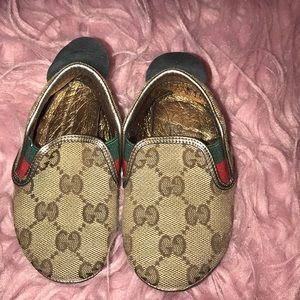 Authentic infant Gucci shoes sz. 3/4